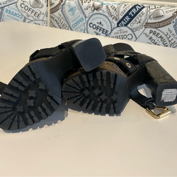 Burberry lace up boots - size 6.5 - Picture 10 of 10